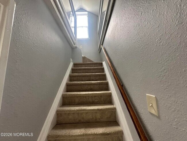 Building Photo - 4 Spring St