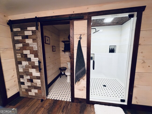 Building Photo - 85 Dixieland Ln