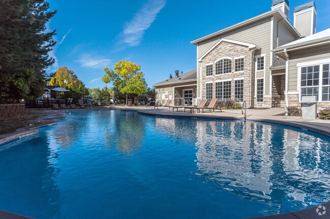 Building Photo - ARIUM at Lowry