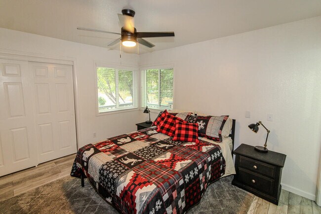 Building Photo - 43063 Goldmine Woods Ln
