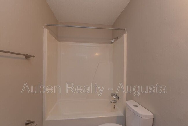 Building Photo - 2311 Walden Dr