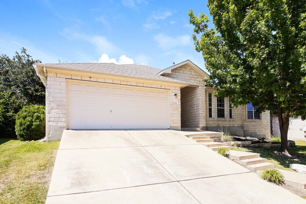 Building Photo - 1105 Wigwam
