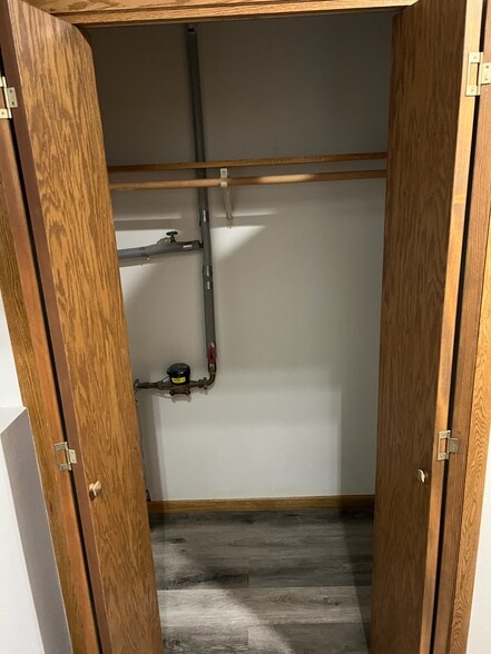 Building Photo - 113 Edwards St