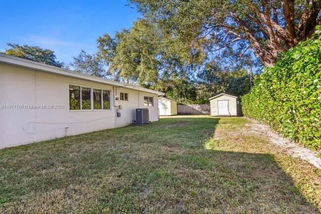 Building Photo - 8365 SW 131st St