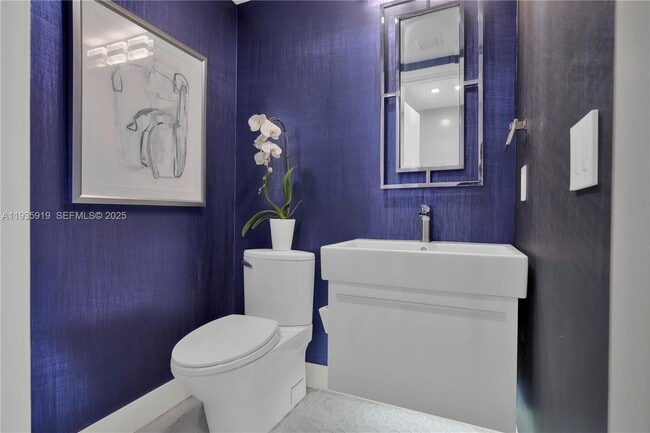 Building Photo - 5875 Collins Ave