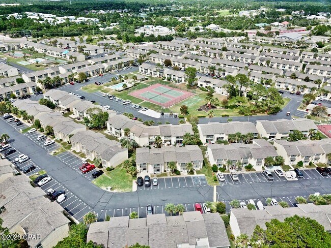 Building Photo - 191 White Sandy Dr