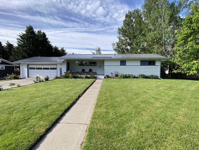 Primary Photo - 3408 14th Ave S