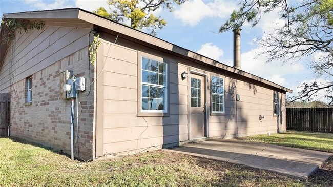 Building Photo - 4706 Glendower Dr