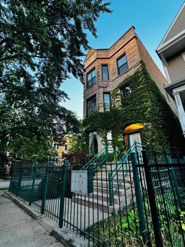 Building Photo - 2457 N Drake Ave