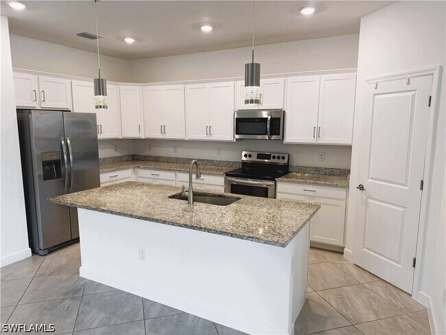 Building Photo - 13856 Pine Lodge Ln