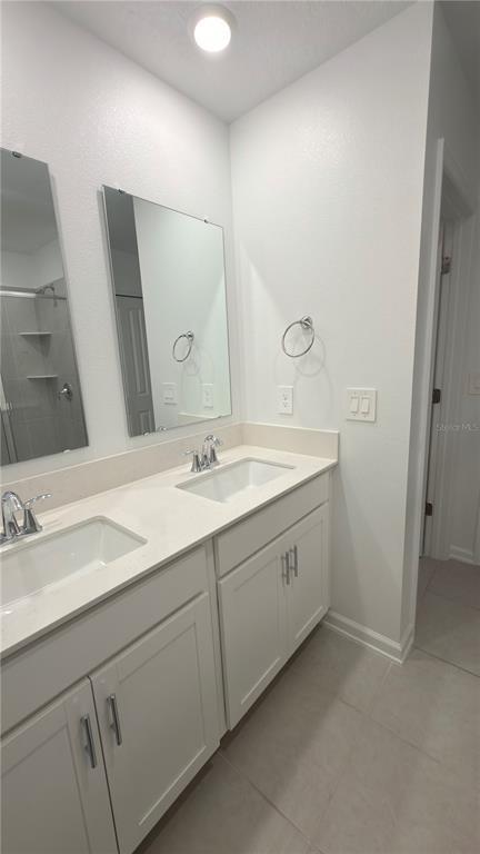 Building Photo - 2731 Armstrong Ave