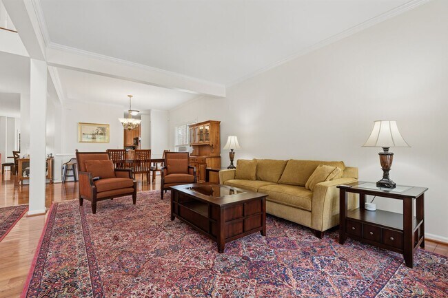 Building Photo - *PARK FLEX STAYS* Beautifully Appointed Furnished Home Near Duke & Croasdaile