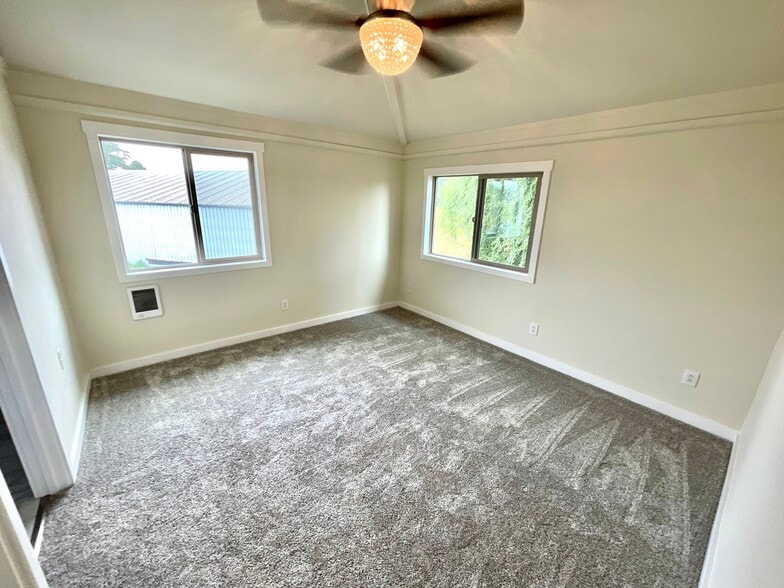 Building Photo - 17238 WA-536