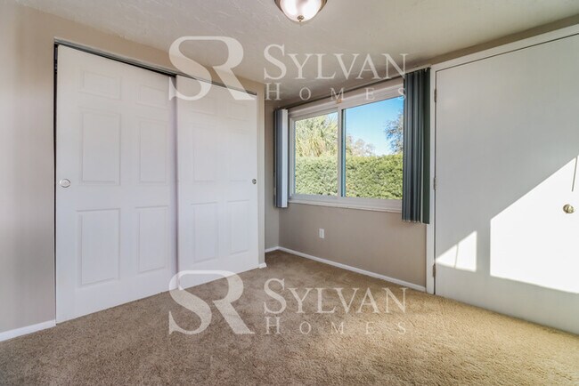 Building Photo - Charming 4BR 2BA Home