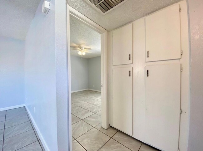 Building Photo - 1313 Bernard St