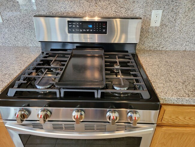 Building Photo - Stunning 3 Bedroom Rental - In Nevada Trails