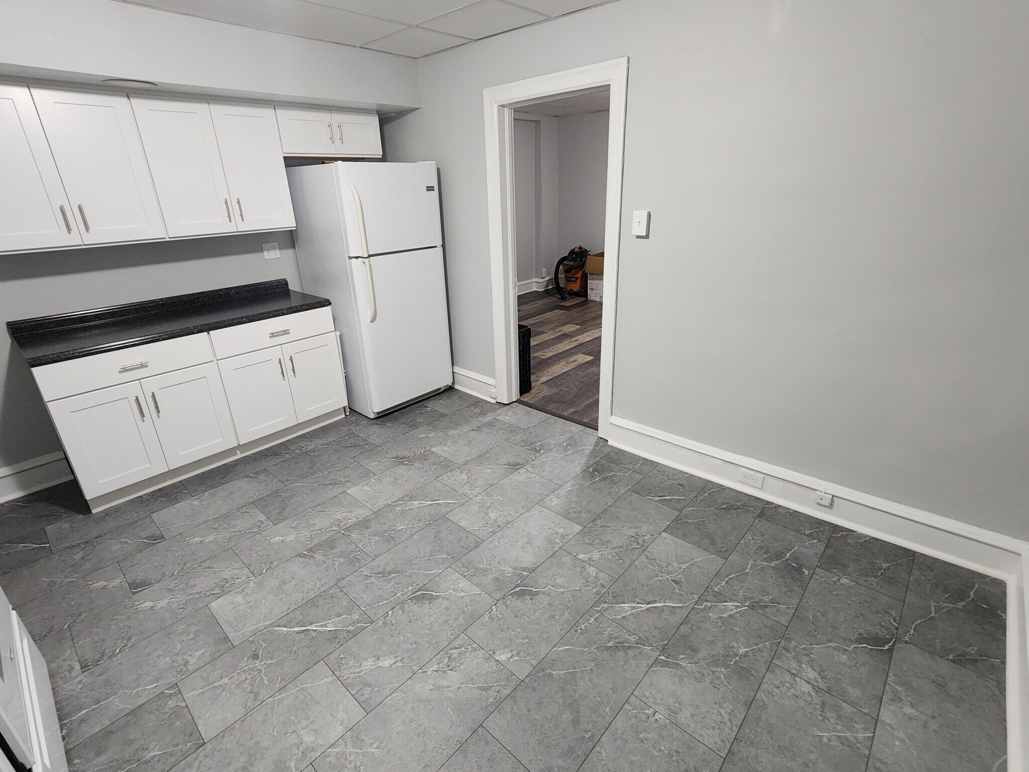 Kitchen - 109 S Easton Rd