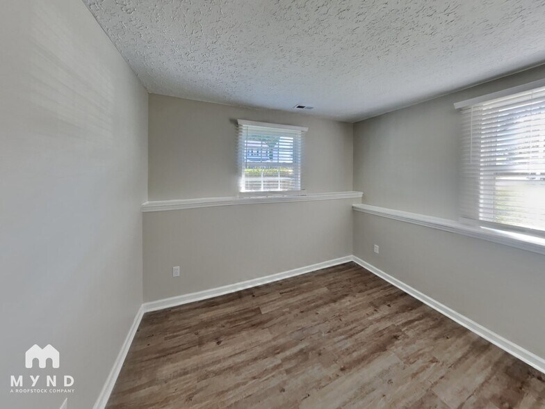 Building Photo - 1106 Lady Banks Dr