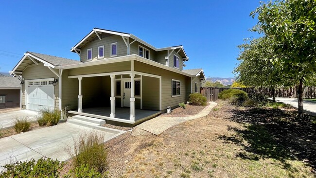 Building Photo - Newer 5 Bedroom House Near Cal Poly ** Ava...