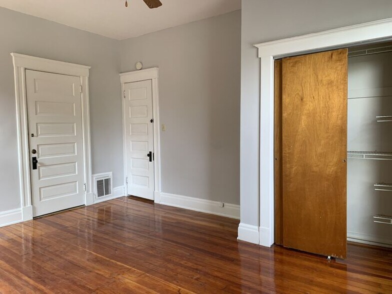 Building Photo - 287 McCormick Plz