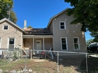 Building Photo - 301 Main St