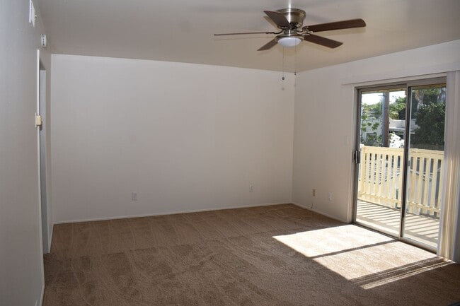 Building Photo - 512-516 N CITRUS AVENUE