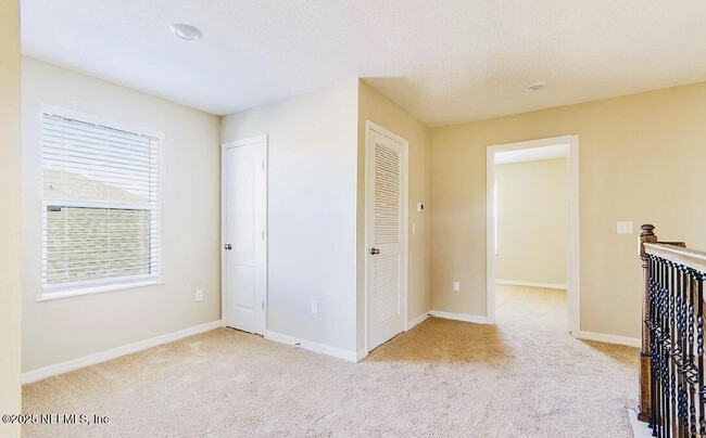 Building Photo - 87 Fellbrook Dr