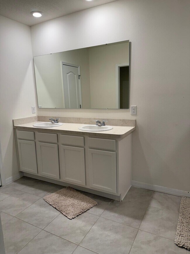 Building Photo - 2915 Turnstone Run