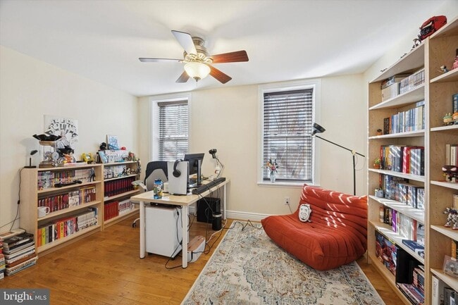 Building Photo - 341 Dickinson St