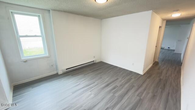 Building Photo - 3134 6th Ave