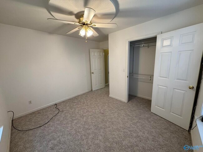 Building Photo - 104 Cypress Cir