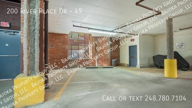 Building Photo - 200 River Pl Dr