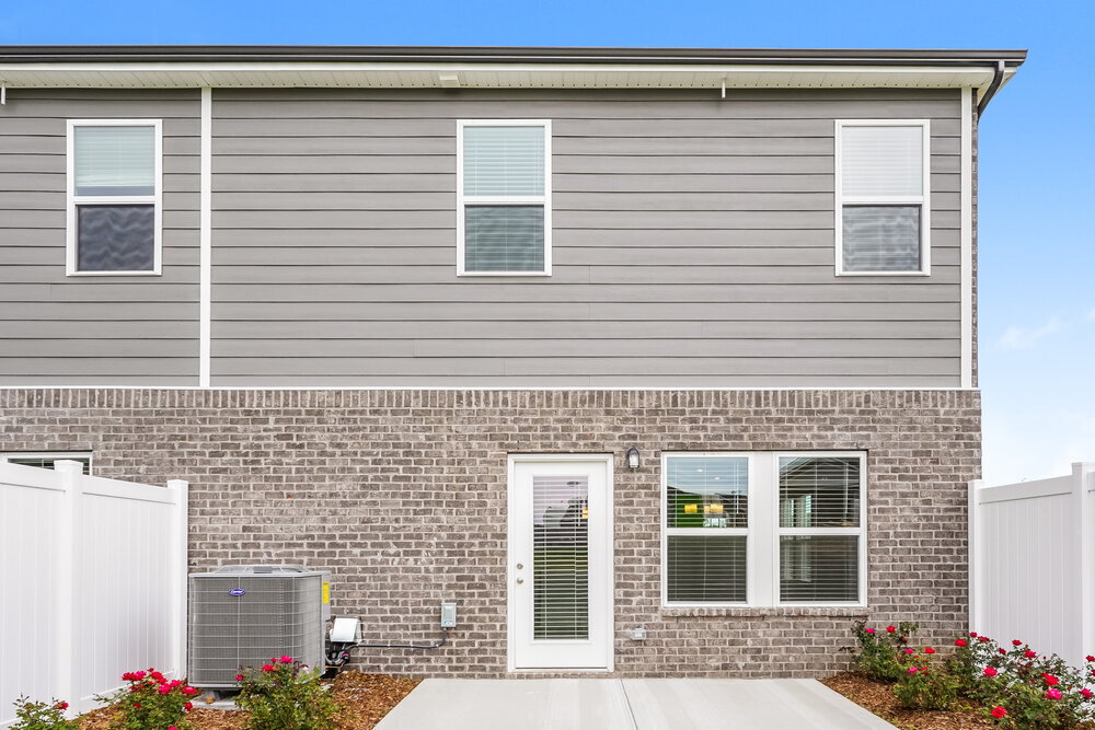 Building Photo - 1701 Tahoma Dr