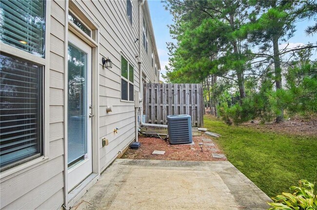 Building Photo - 1539 Creek Bend Ln NW