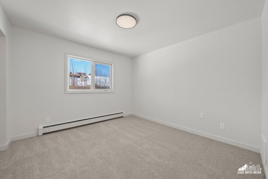 Building Photo - 436 E 11th Ave