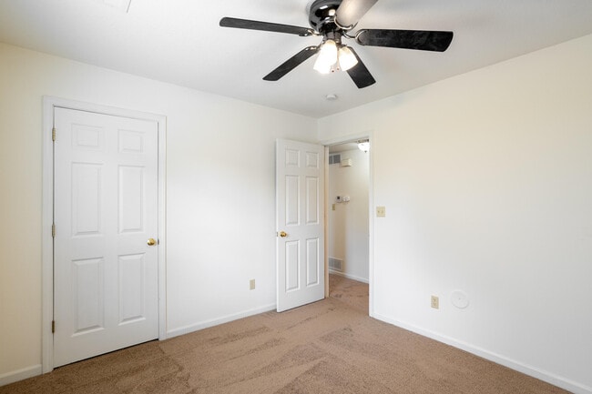 Building Photo - 3513 Delmar Ct