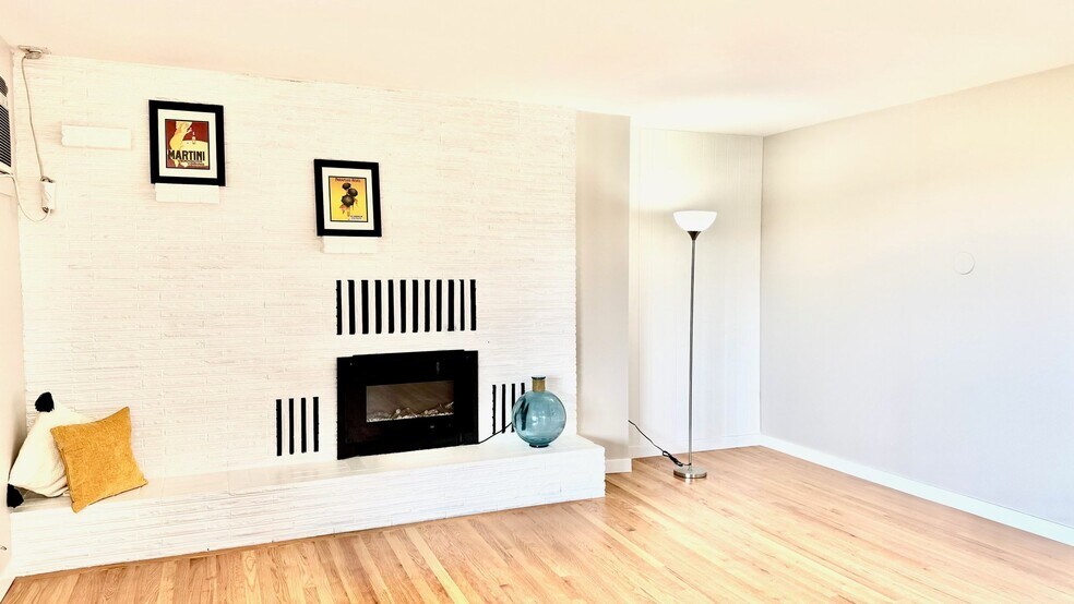 Building Photo - 3720 W Grandview Ave