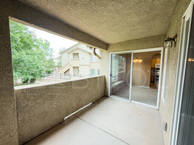 Building Photo - 6925 Ash Creek Heights