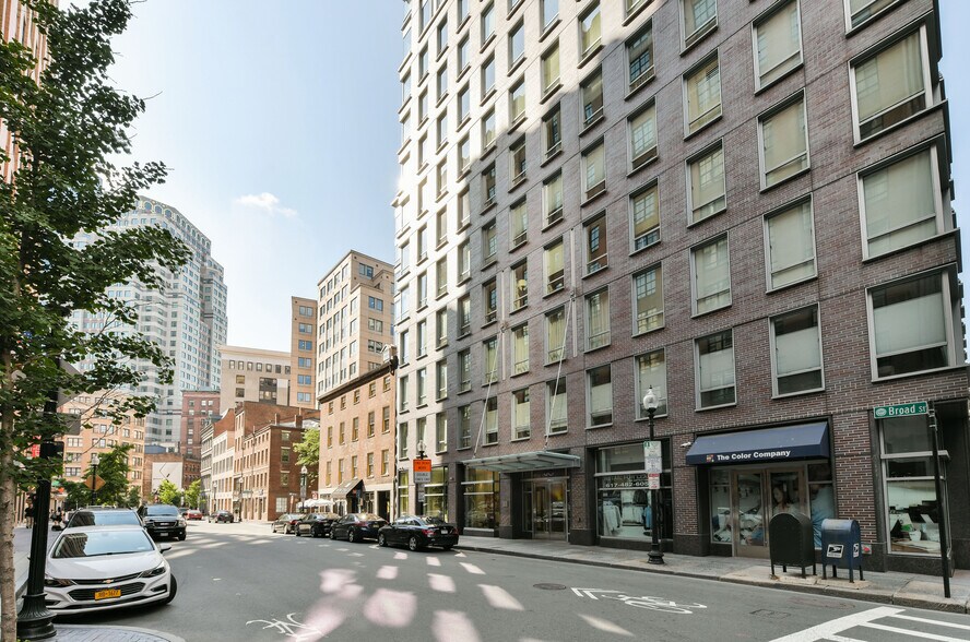 Building Photo - 80 Broad St