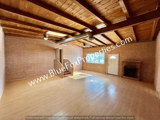 Building Photo - 6140 N Van Ark Rd