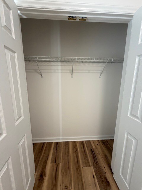 Building Photo - 815 Green Oaks St