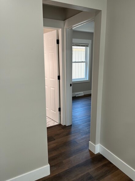 Building Photo - 1320 Fairlawn Ave