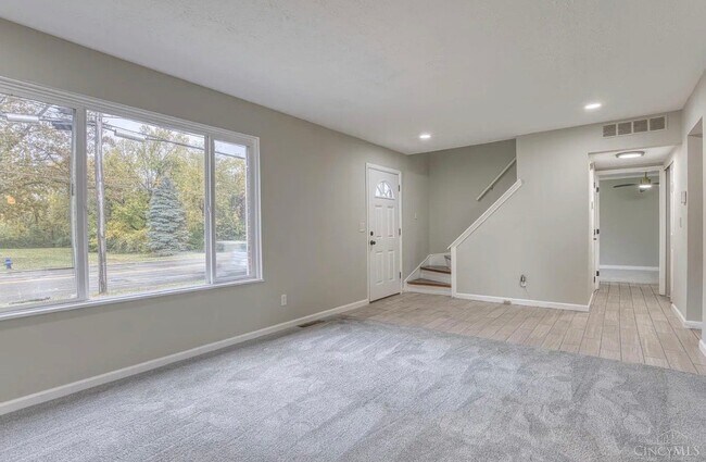 Building Photo - 833 W Galbraith Rd