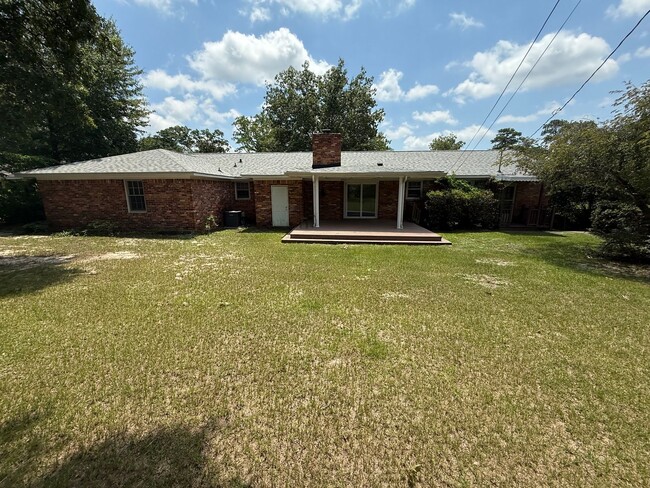 Building Photo - 940 Gabriel Rd