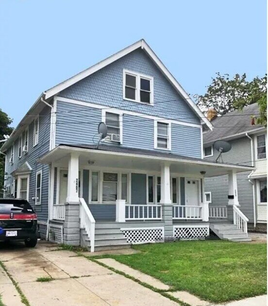 Building Photo - Spacious 3-Bedroom Duplex in Old Brooklyn
