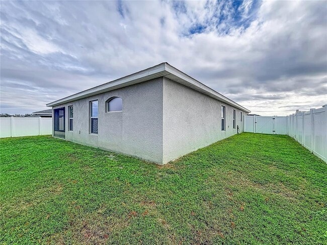 Building Photo - 6945 Gideon Cir