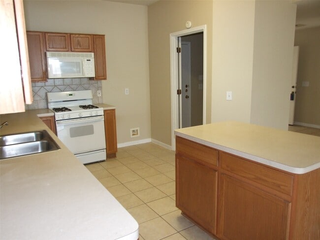 Building Photo - 410 Cypresswood Haven