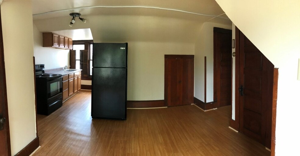Kitchen & Dining- Unit 2 - 195 S Highland St