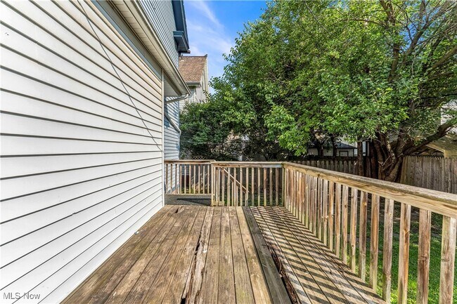 Building Photo - 1909 W 73rd St