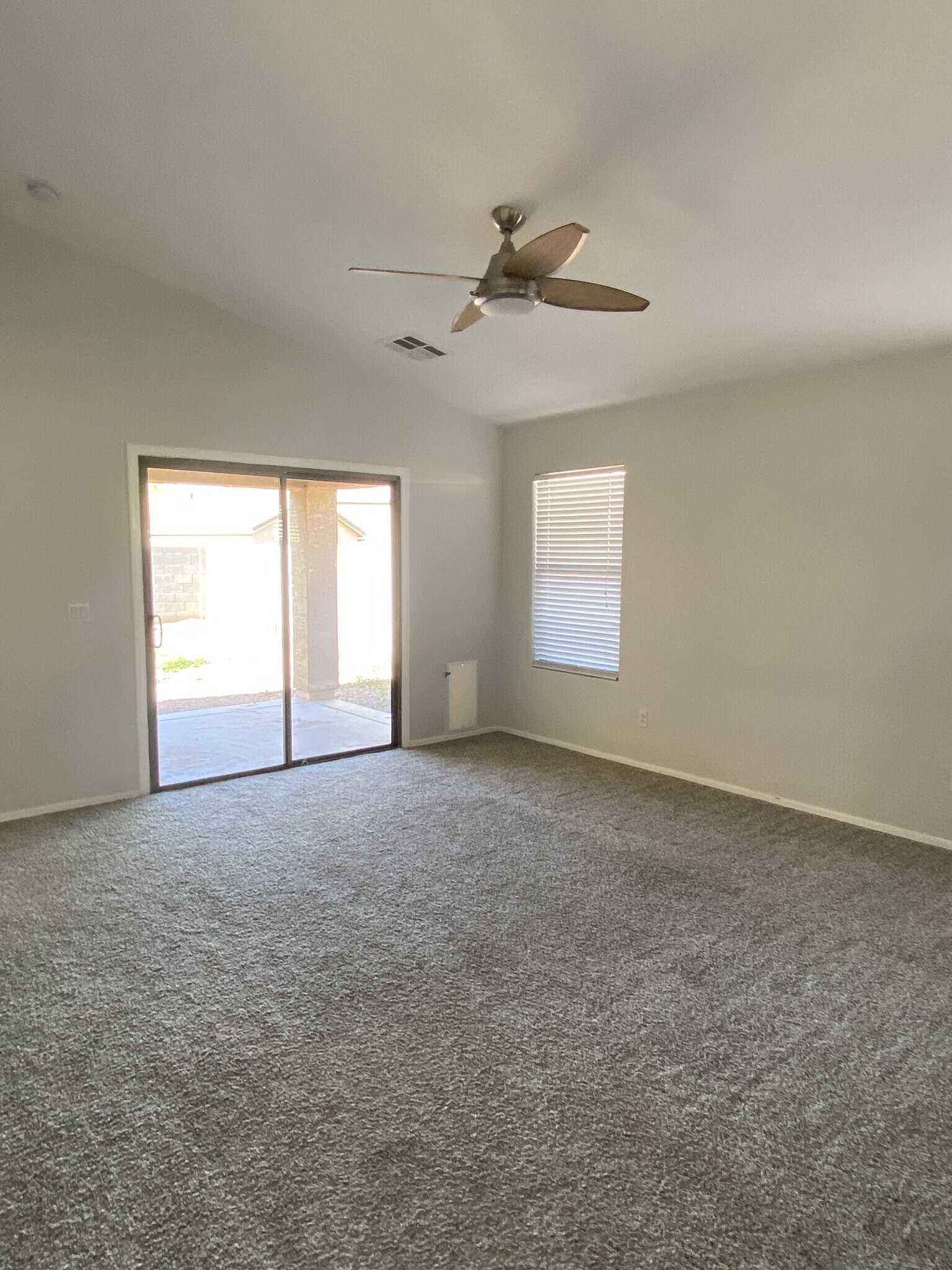 Building Photo - 45462 W Tulip Ln